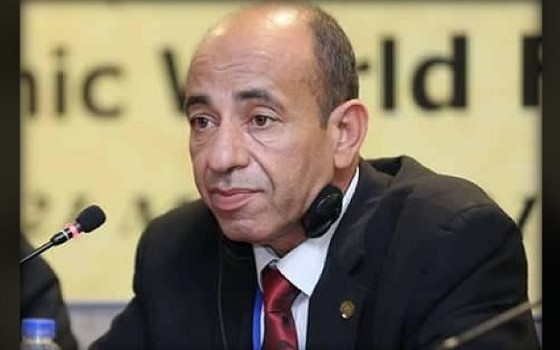علجية عيش: مع قادة جليد وكتابه نظرية قراءة التراث